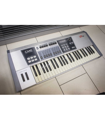 MIDI клавиатура CME UF50
