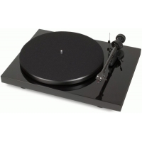 Проигрыватель винила Pro-Ject Debut Carbon (OM10) Piano