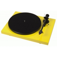Проигрыватель винила Pro-Ject Debut Carbon (OM10) Yellow